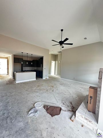 207 Farmland Circle, Perry, GA 31069