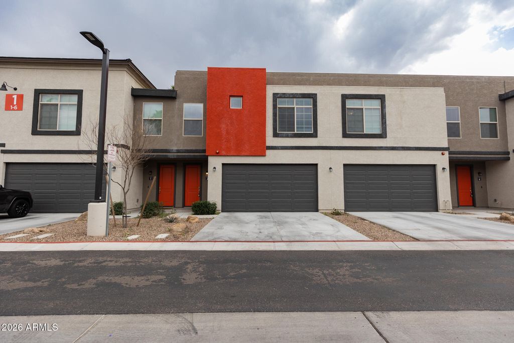 2950 N 38th Street 2, Phoenix, AZ 85018