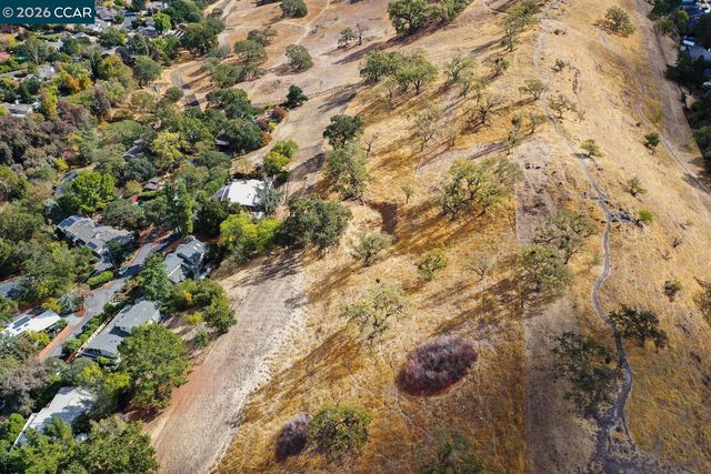 457 Summit Rd, Walnut Creek, CA 94598