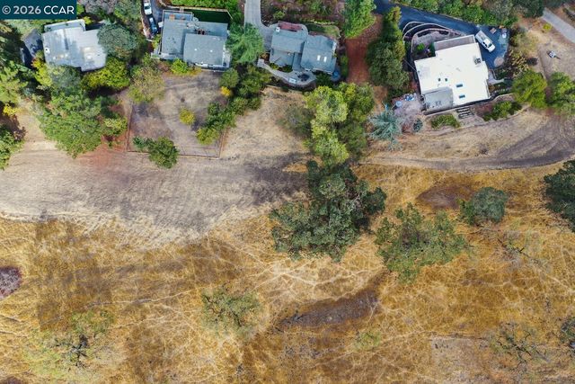457 Summit Rd, Walnut Creek, CA 94598