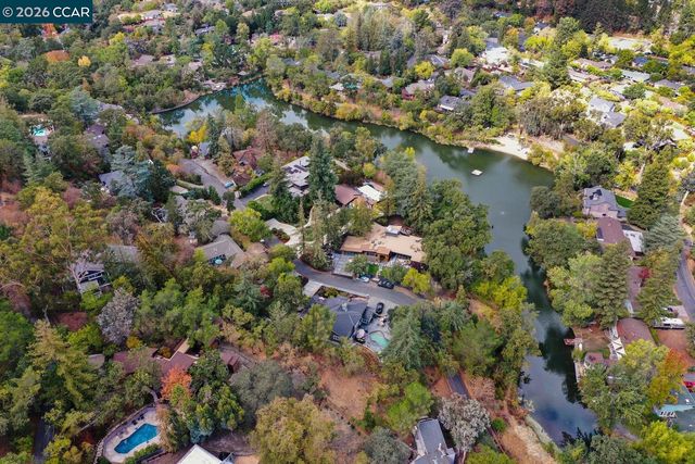 457 Summit Rd, Walnut Creek, CA 94598