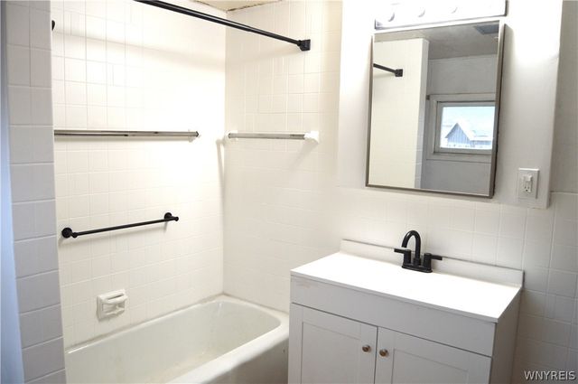 28 Minard Street, Lockport City, NY 14094