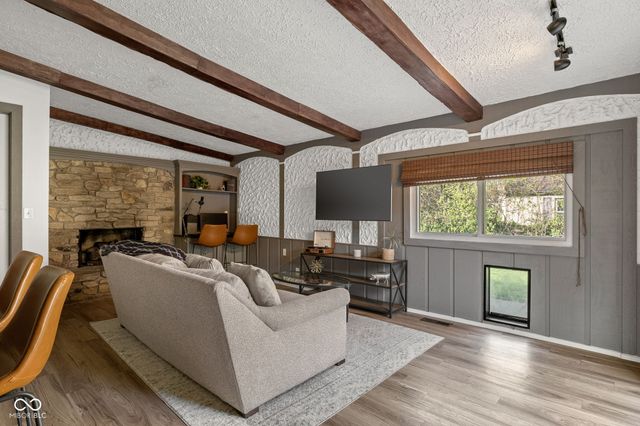 10210 Broadway Street, Carmel, IN 46280