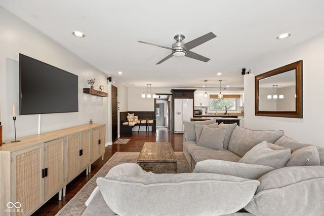 10210 Broadway Street, Carmel, IN 46280