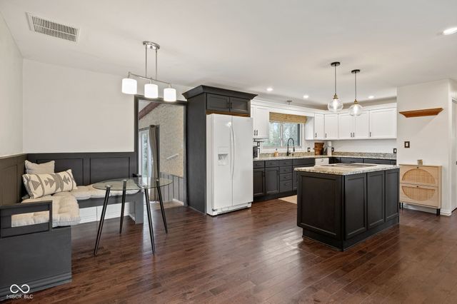 10210 Broadway Street, Carmel, IN 46280