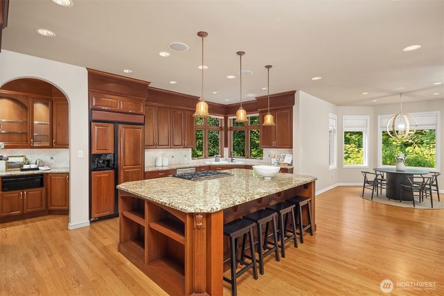 20546 NE 126th Way, Woodinville, WA 98077