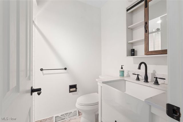 3812 Ellendale Road, Moreland Hills, OH 44022