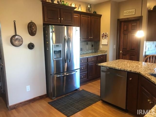 10433 N 300 E, Roanoke, IN 46783