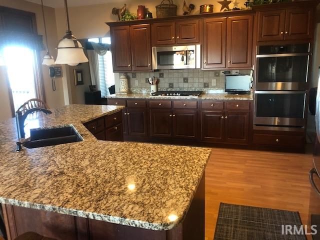 10433 N 300 E, Roanoke, IN 46783