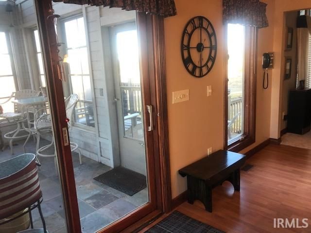 10433 N 300 E, Roanoke, IN 46783