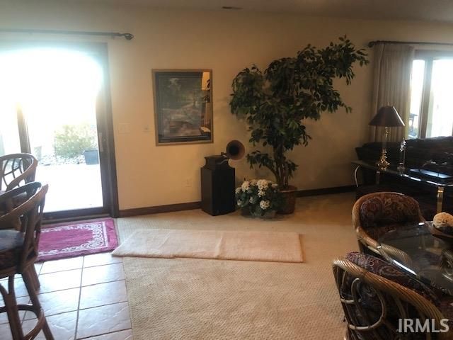 10433 N 300 E, Roanoke, IN 46783