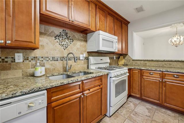 1602 Cumberland Court SE, Smyrna, GA 30080