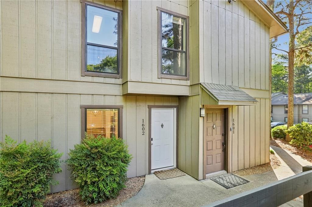 1602 Cumberland Court SE, Smyrna, GA 30080