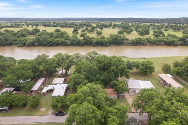 7085 Horseshoe Bend Trail, Weatherford, TX 76087