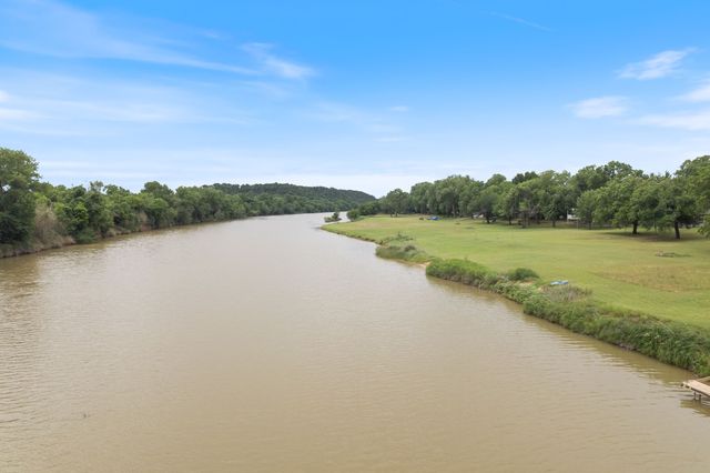 7085 Horseshoe Bend Trail, Weatherford, TX 76087
