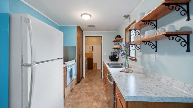 7085 Horseshoe Bend Trail, Weatherford, TX 76087