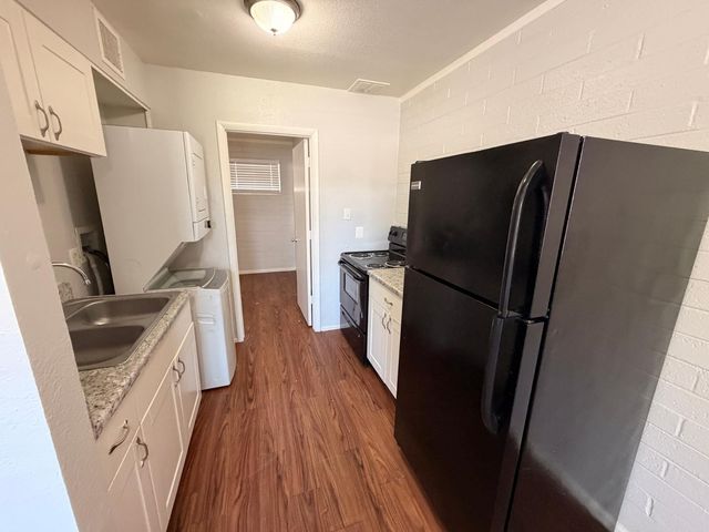 6802 W Glendale Avenue Unit 10, Glendale, AZ 85303