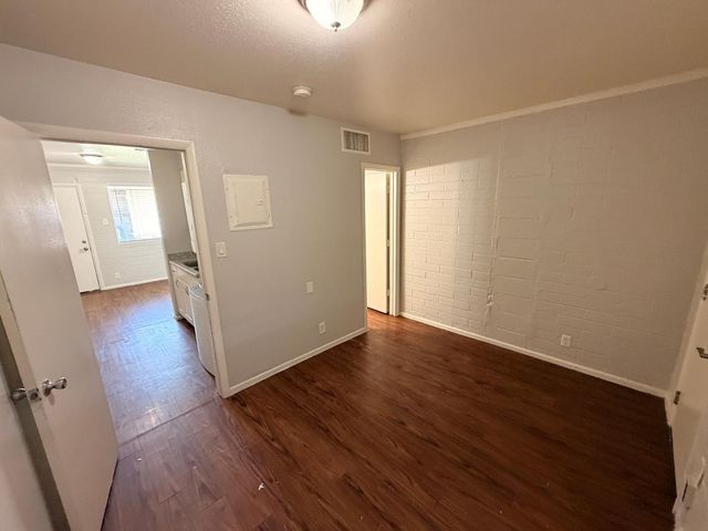 6802 W Glendale Avenue Unit 10, Glendale, AZ 85303