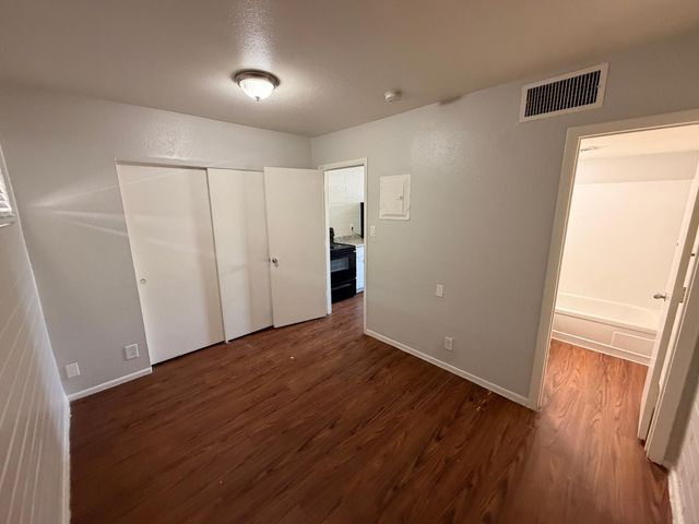 6802 W Glendale Avenue Unit 10, Glendale, AZ 85303