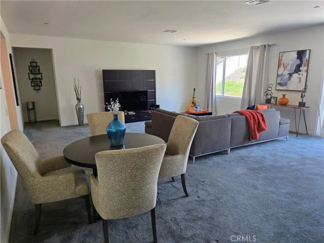 7900 Raincross Court, Riverside, CA 92507