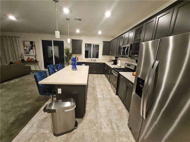 7900 Raincross Court, Riverside, CA 92507