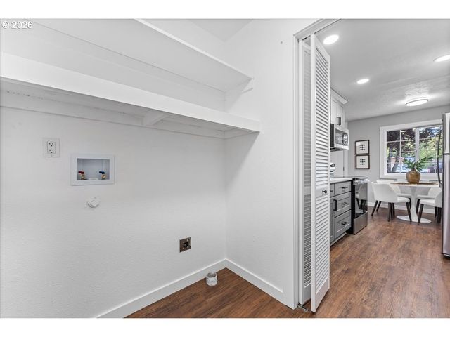 12875 Sw DALE Cir, Beaverton, OR 97008