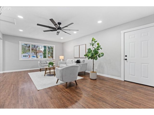 12875 Sw DALE Cir, Beaverton, OR 97008