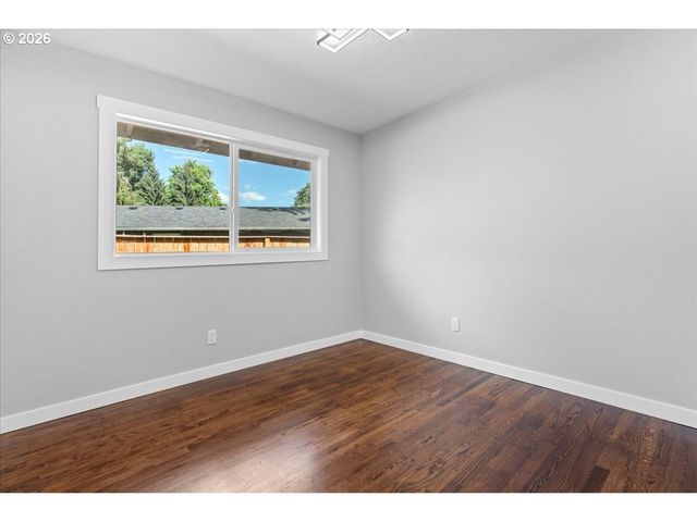12875 Sw DALE Cir, Beaverton, OR 97008