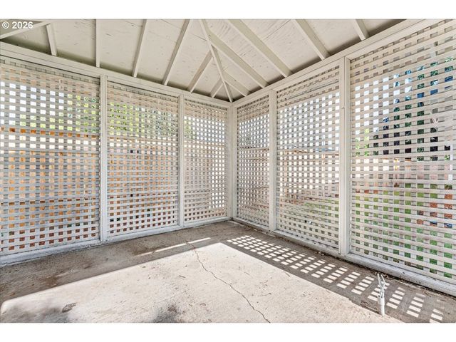 12875 Sw DALE Cir, Beaverton, OR 97008
