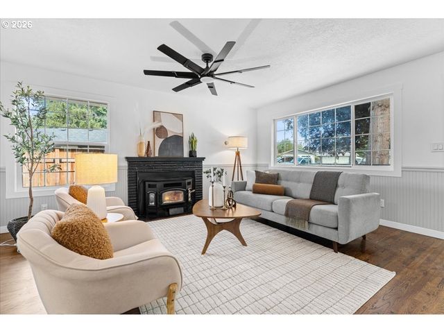 12875 Sw DALE Cir, Beaverton, OR 97008