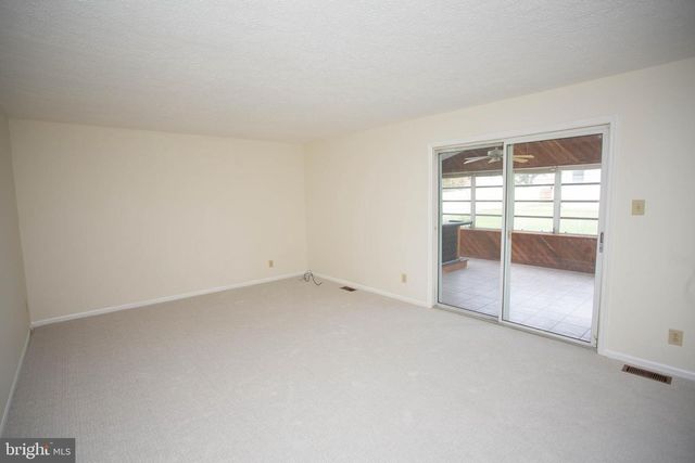 143 RAMBLING RD, Lumberton, NJ 08060