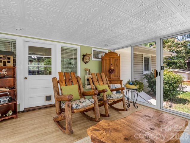 10 Deer Run Lane, Columbus, NC 28722