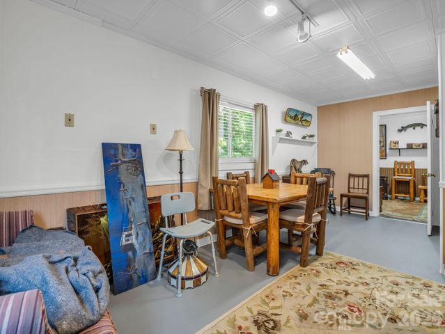 10 Deer Run Lane, Columbus, NC 28722
