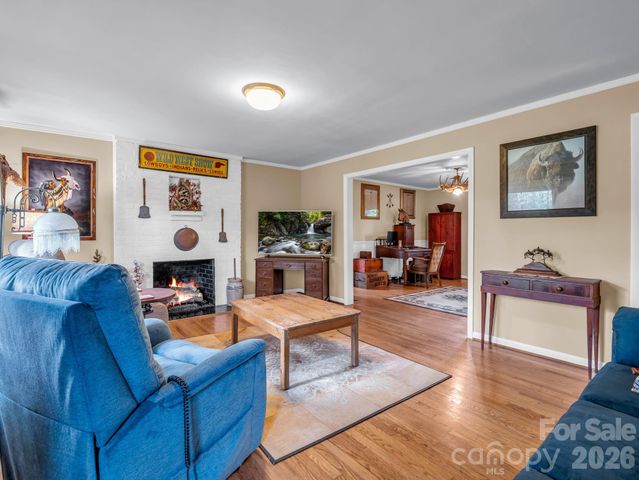 10 Deer Run Lane, Columbus, NC 28722