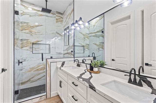 2105 W Olympia Avenue, Alton, TX 78573