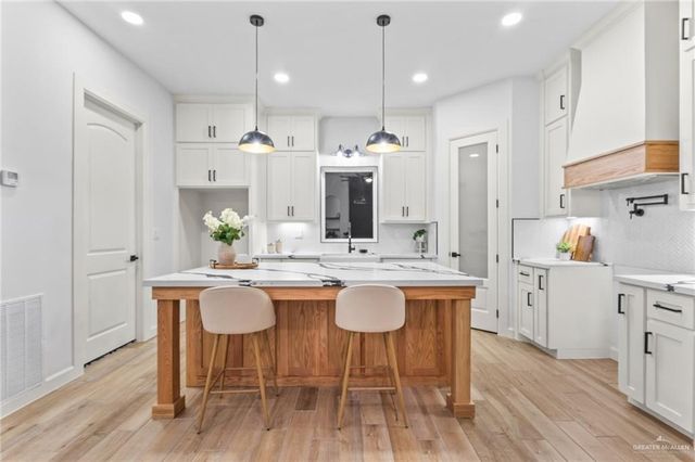 2105 W Olympia Avenue, Alton, TX 78573