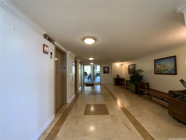 98-288 Kaonohi Street 2704, Aiea, HI 96701