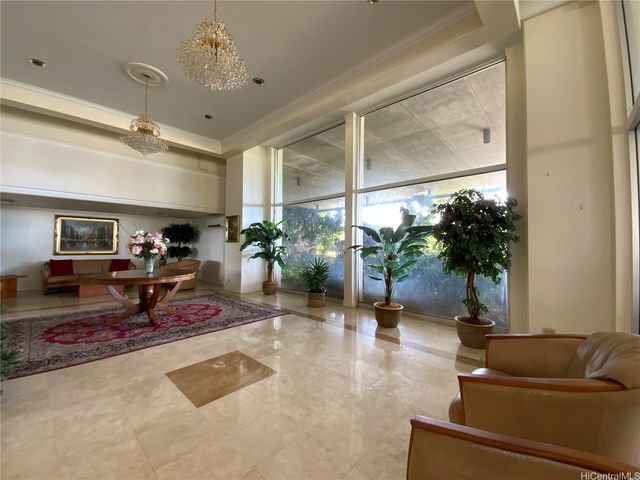 98-288 Kaonohi Street 2704, Aiea, HI 96701