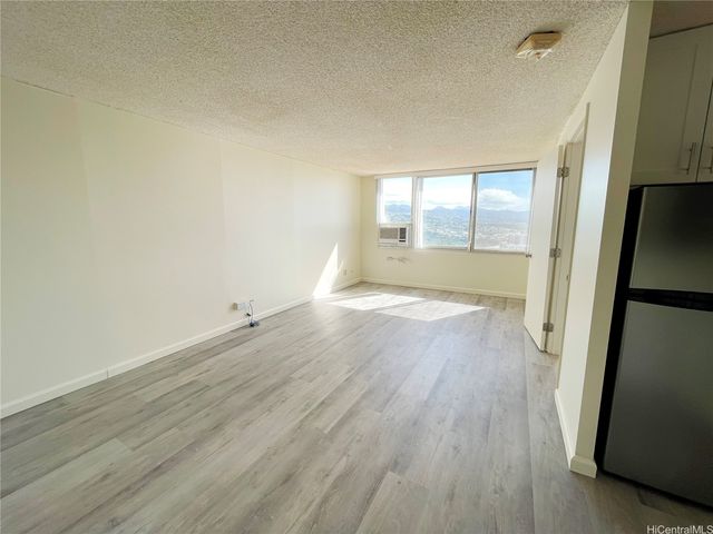 98-288 Kaonohi Street 2704, Aiea, HI 96701