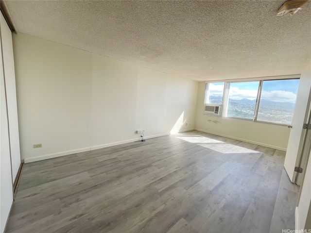 98-288 Kaonohi Street 2704, Aiea, HI 96701
