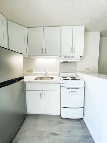 98-288 Kaonohi Street 2704, Aiea, HI 96701