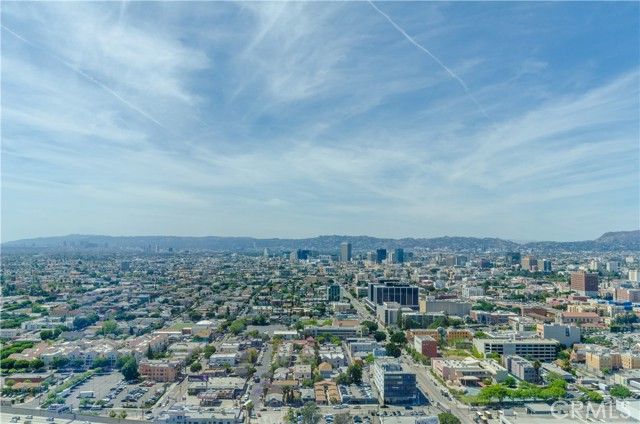 900 W Olympic Boulevard 32B, Los Angeles, CA 90015