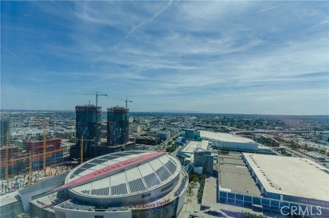 900 W Olympic Boulevard 32B, Los Angeles, CA 90015