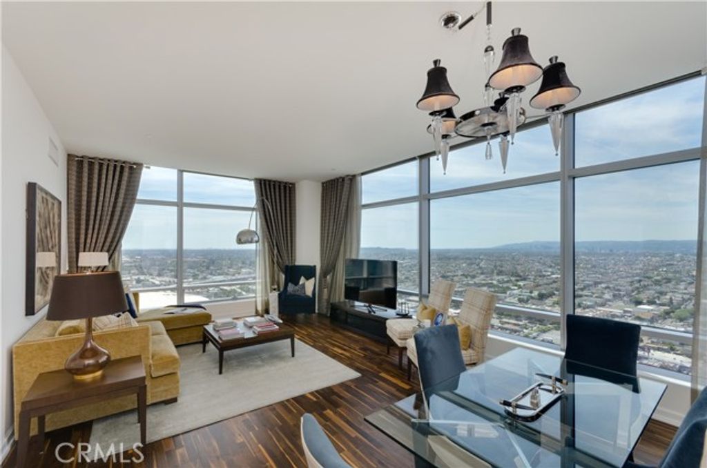 900 W Olympic Boulevard 32B, Los Angeles, CA 90015