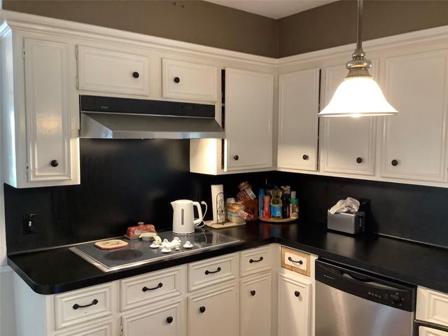 1011 Misty Lea Lane, Houston, TX 77090