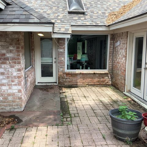 1011 Misty Lea Lane, Houston, TX 77090