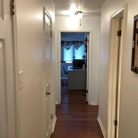 1011 Misty Lea Lane, Houston, TX 77090
