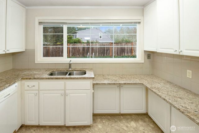 9318 Hipkins Road SW, Lakewood, WA 98498