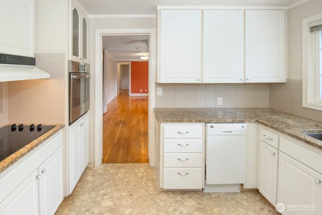 9318 Hipkins Road SW, Lakewood, WA 98498