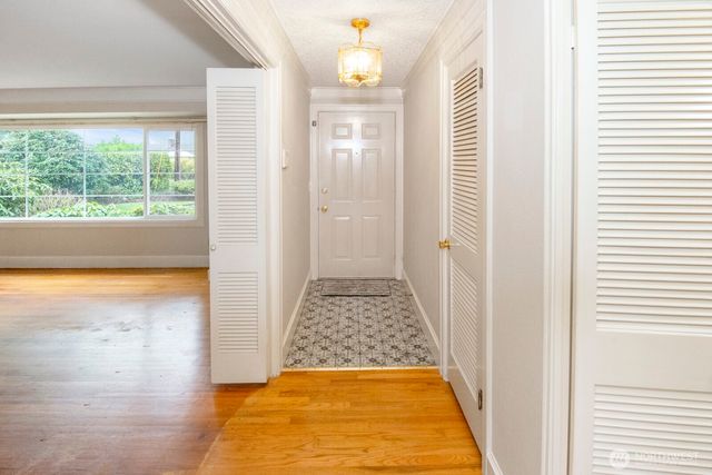 9318 Hipkins Road SW, Lakewood, WA 98498